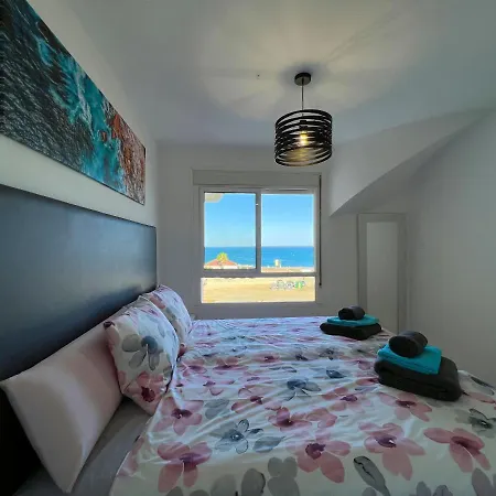 3003 Beachfront Penthouse Apartman