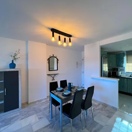 3003 Beachfront Penthouse Apartman *