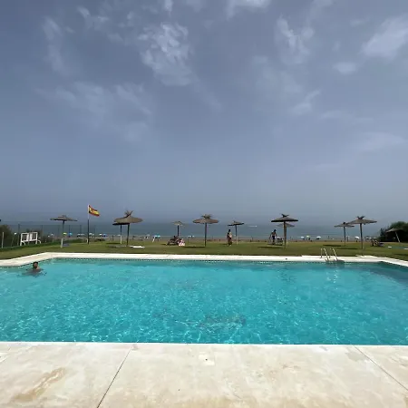 3003 Beachfront Penthouse Apartman