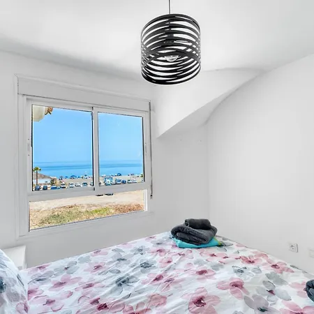 3003 Beachfront Penthouse * San Luis de Sabinillas